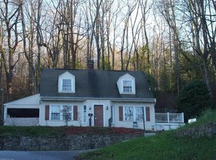 401 Hill St, Narrows, VA 24124