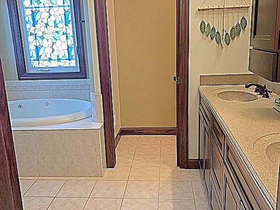 Master bath 