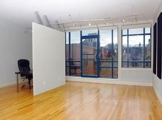 9-17 Harcourt St APT 402A, Boston, MA 02116