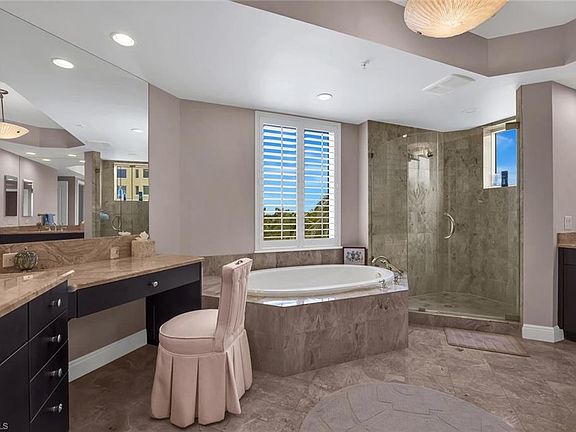 5th image of 23850 Via Italia Cir APT 301