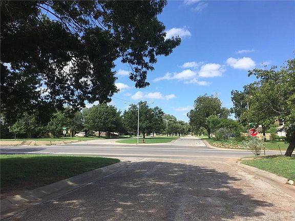 5th image of 2009 Belmont Blvd