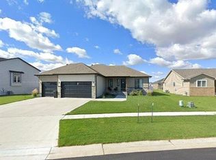 3685 Valley View Dr S, Fargo, ND 58104