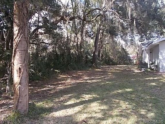 2nd image of 409 NE 13th Ter
