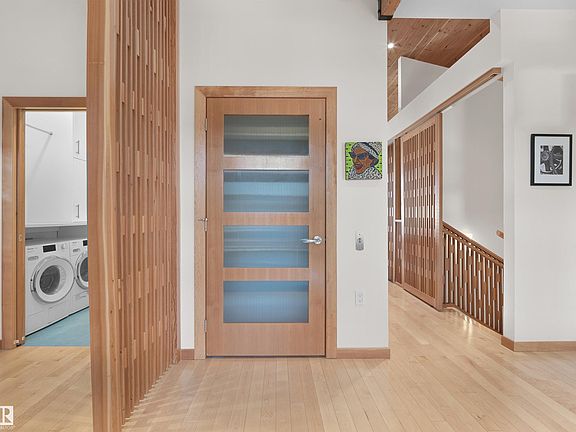 4th image of 10506 137th St NW