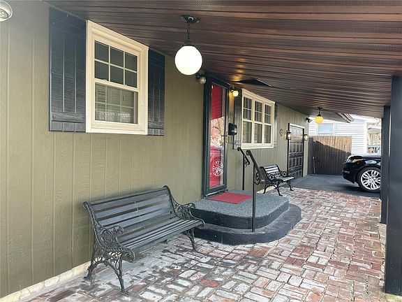 5th image of 2144 Orville Ave