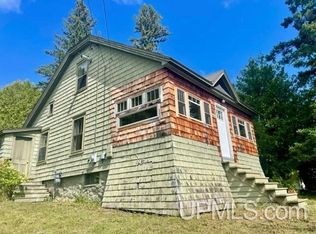 20958 3rd St, Hancock, MI 49930