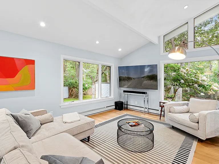 2723 Deerfield Rd — Photo 5