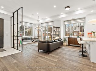 18 Greenbriar Rd #1, Toronto, ON M2K1H6