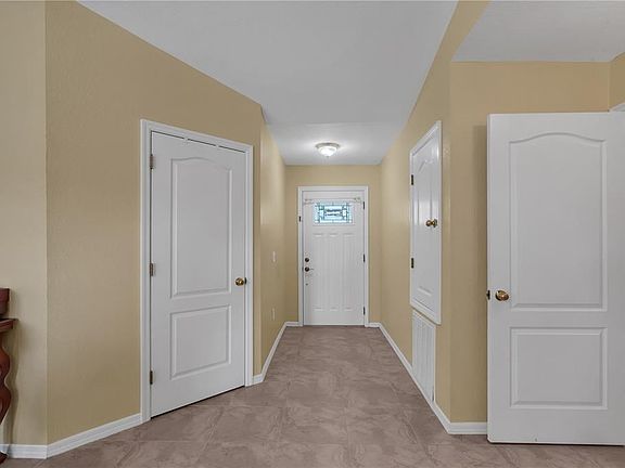 4th image of 5945 White Tail Loop