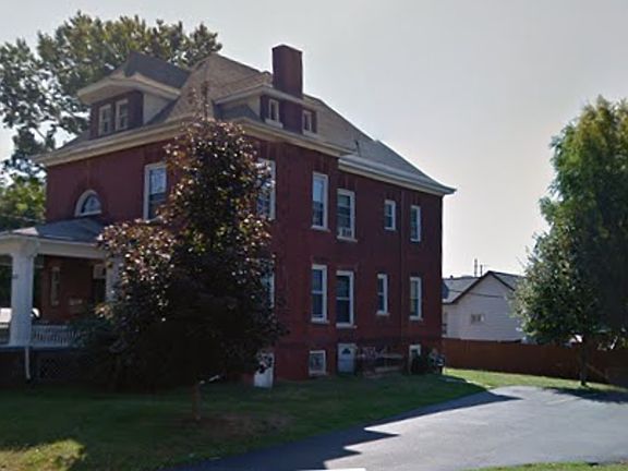 3rd image of 602 W Monroe St