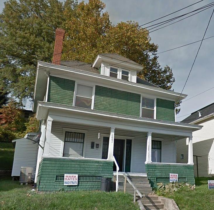 1st image of 1001 Locust Ave APT 3