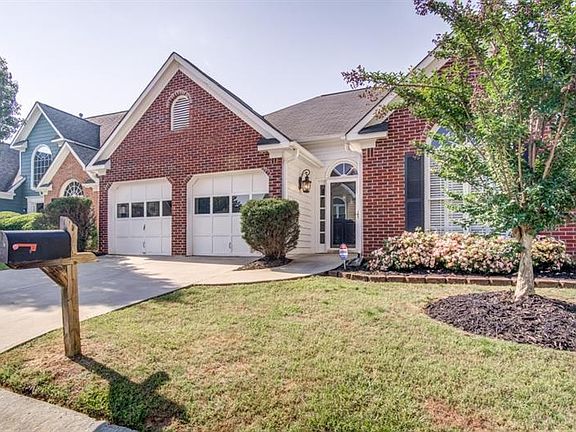 2nd image of 2041 Drogheda Ln