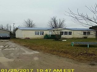 601 Apsey Rd, Peck, MI 48466