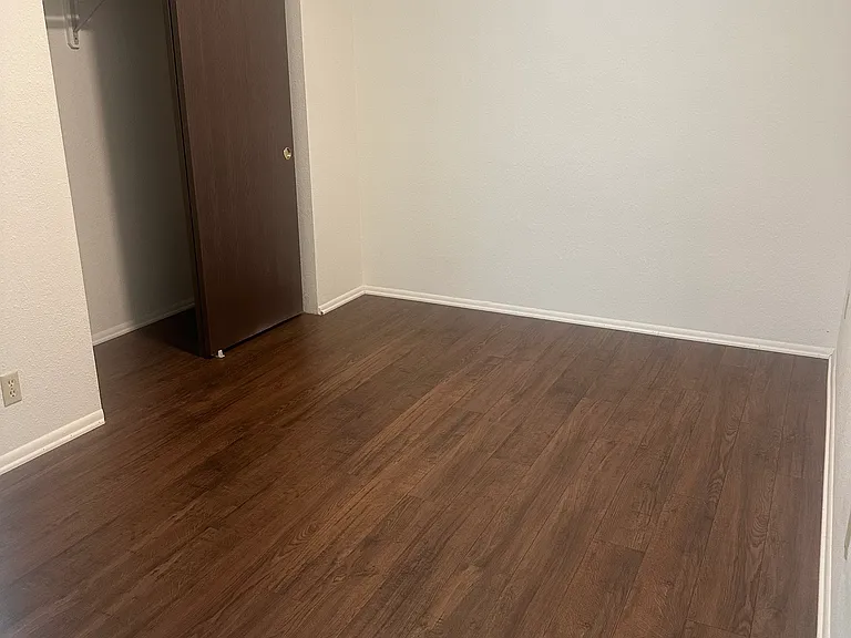 2520 Wisconsin Ave — Photo 5