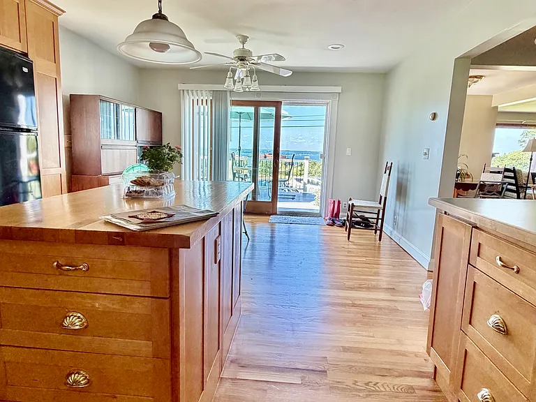 251 Browns Ln #A — Photo 5