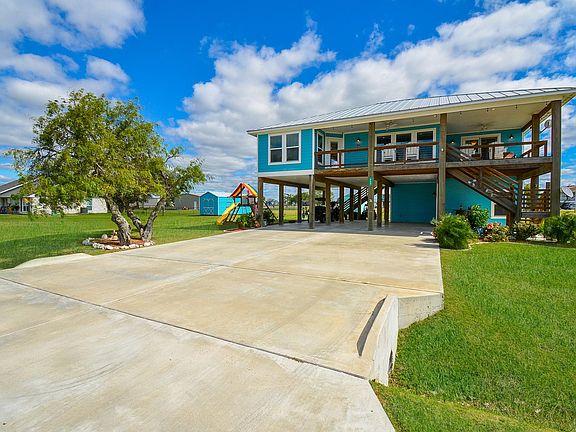 3rd image of 533 W Bayshore Dr