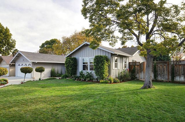 2nd image of 2338 Rosita Ave