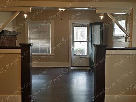 5th image of 1029 Holly Ave