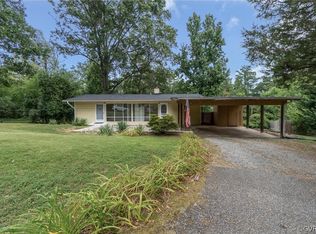 8262 Ben Nevis Dr, North Chesterfield, VA 23235