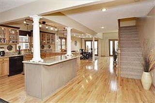4th image of 2798 Burlington Dr