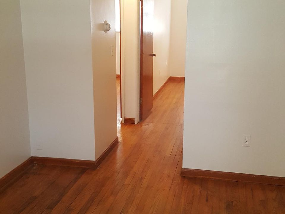 2nd image of 1824 Appleton Ln APT 3