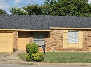 5809 Guildwood Dr, Arlington, TX 76017