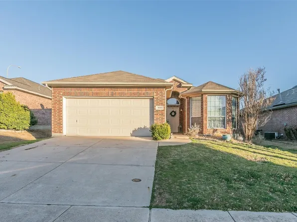 5028 Royal Burgess Dr, Fort Worth, TX 76135