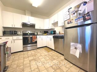 5 Davis Ave APT 3A, Brookline, MA 02445