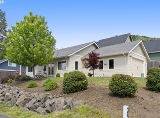 367 E 4th St, Lowell, OR 97452
