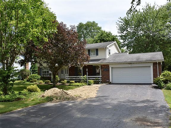 3rd image of 12533 Lakeside Dr