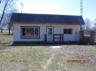 17775 Lewis Rd, Cement City, MI 49233