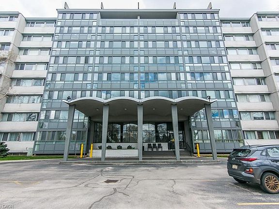 3rd image of 24 Midland Dr #402