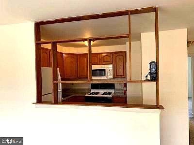 5th image of 5427 Houghton Pl #2