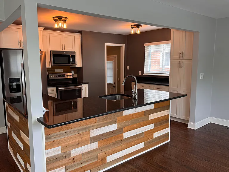 706 E Windemere Ave — Photo 5