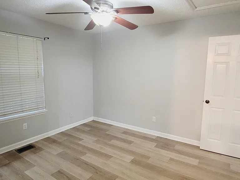 2419 Nugget Ln — Photo 18