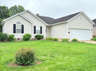 3372 Fair Oaks Cir, Bowling Green, KY 42104