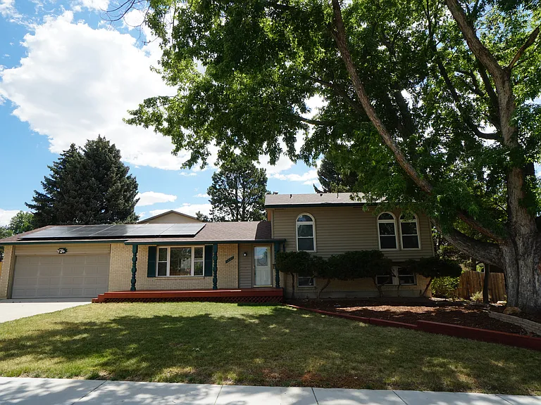 5007 Alta Loma Rd — Photo 2