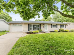 345 W Drummond Dr, Bourbonnais, IL 60914