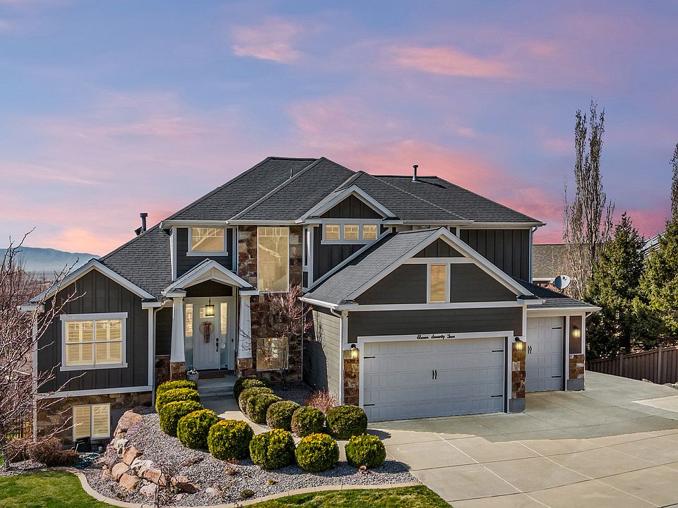 1st image of 1175 N Robyn Way