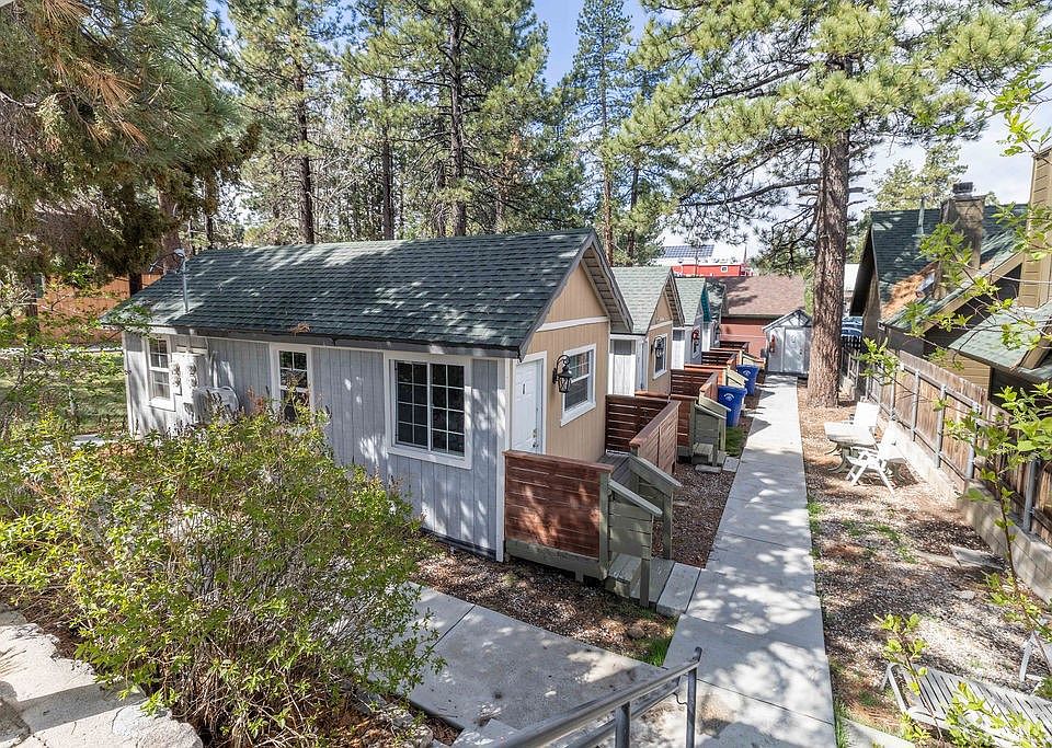1st image of 528 Cottage Ln