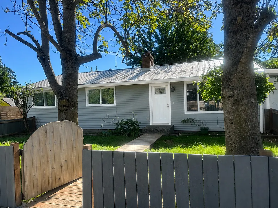 11852 14th Ave S