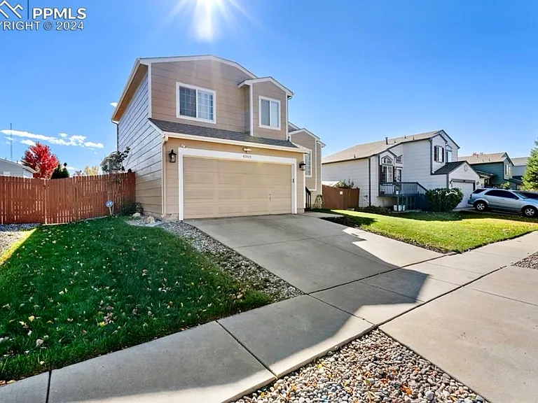 4569 Tetman Ln — Photo 2