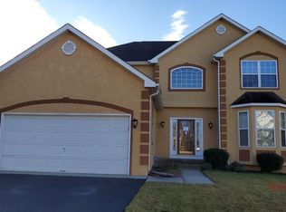 4 Salem Ct, Sicklerville, NJ 08081