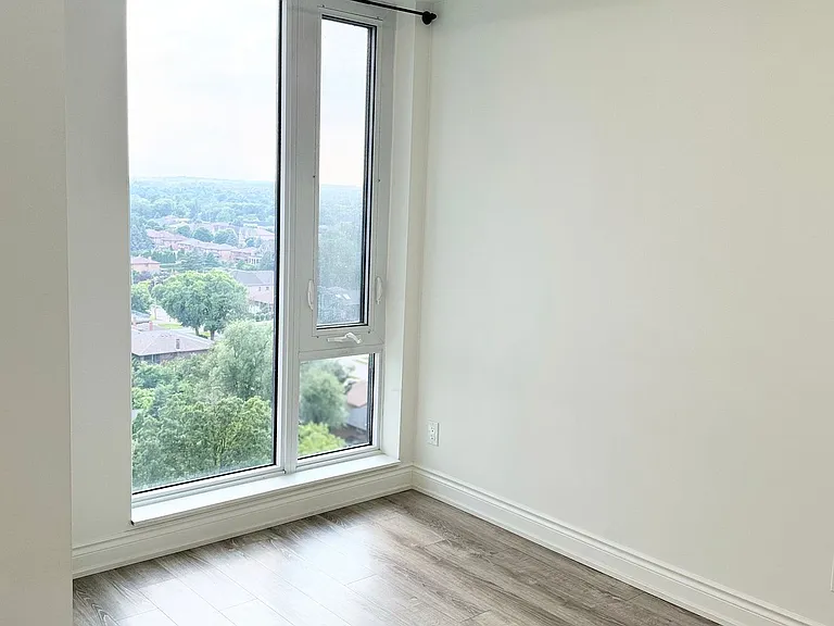 9618 Yonge St #1115 — Photo 6