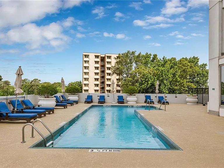 2828 Peachtree Rd NE #1903 — Photo 34