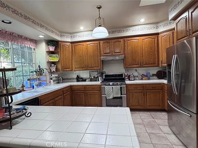 20616 Merridy St — Photo 4