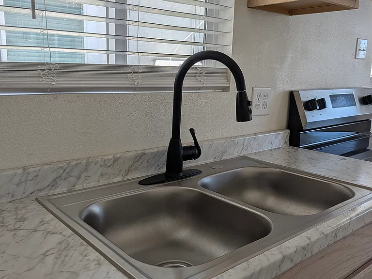 305 N 15th St #D — Photo 10