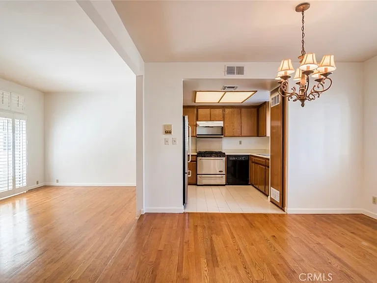 545 South St — Photo 7
