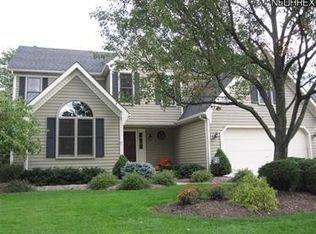 2825 Wakefield Ln, Westlake, OH 44145