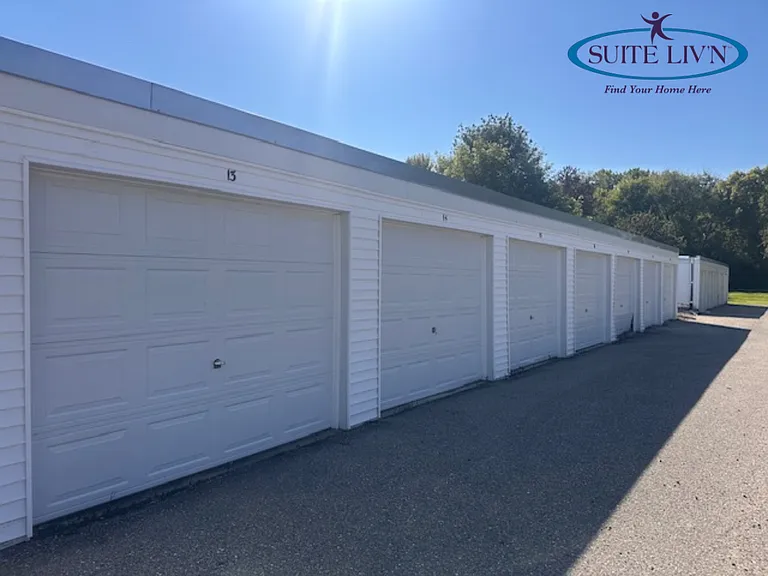 Assigned garage spaces (specific buildings only)